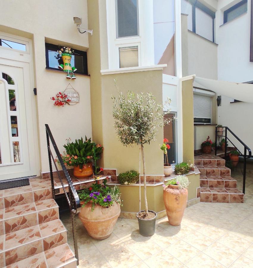 Era Apartman - B&B