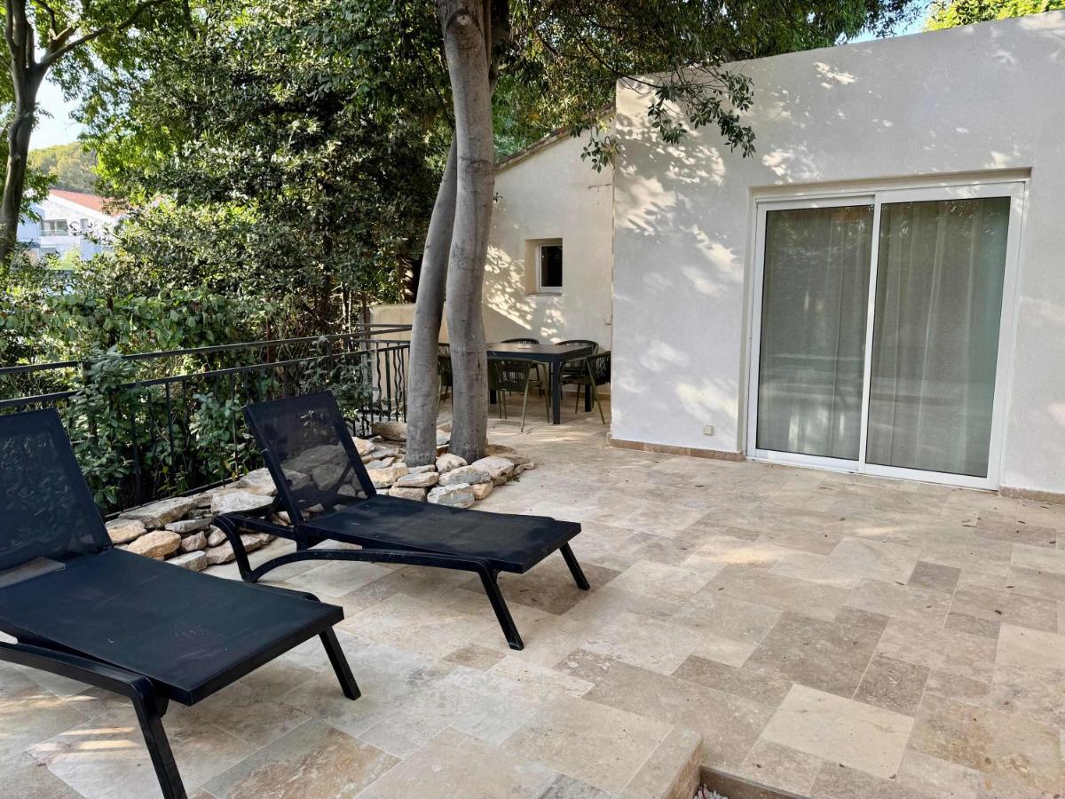 Villa Onyra - La Cabane du Pêcheur - Villa avec jardin à 100m de la mer - Chambres d’hôtes Saint-Cyr-sur-Mer
