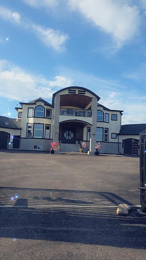 Golden Acreage Getaway 2 Bedroom - B&B Balzac