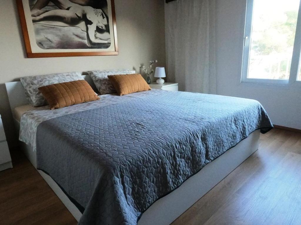 Two-Bedroom Apartment with Terrace and Sea View