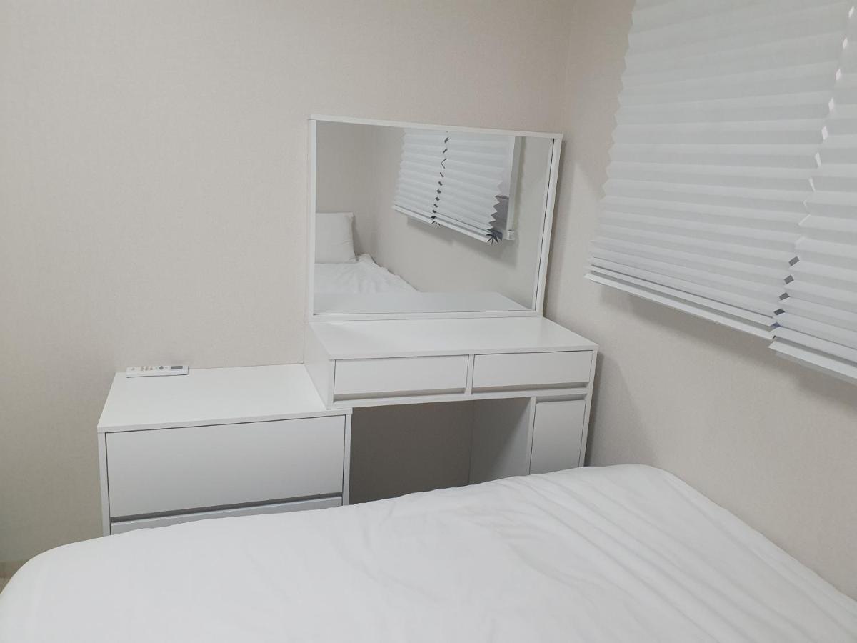 New open sale Haebangchon stay Itaewon Myeongdong Hongdae Insadong Gyeongbokgung palace - Ferienwohnung Seoul