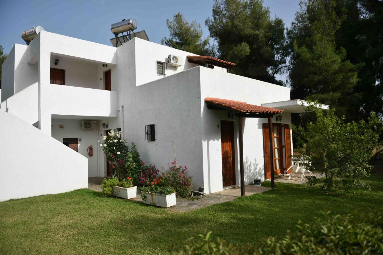 Eretria Park Studios - Bed and Breakfast