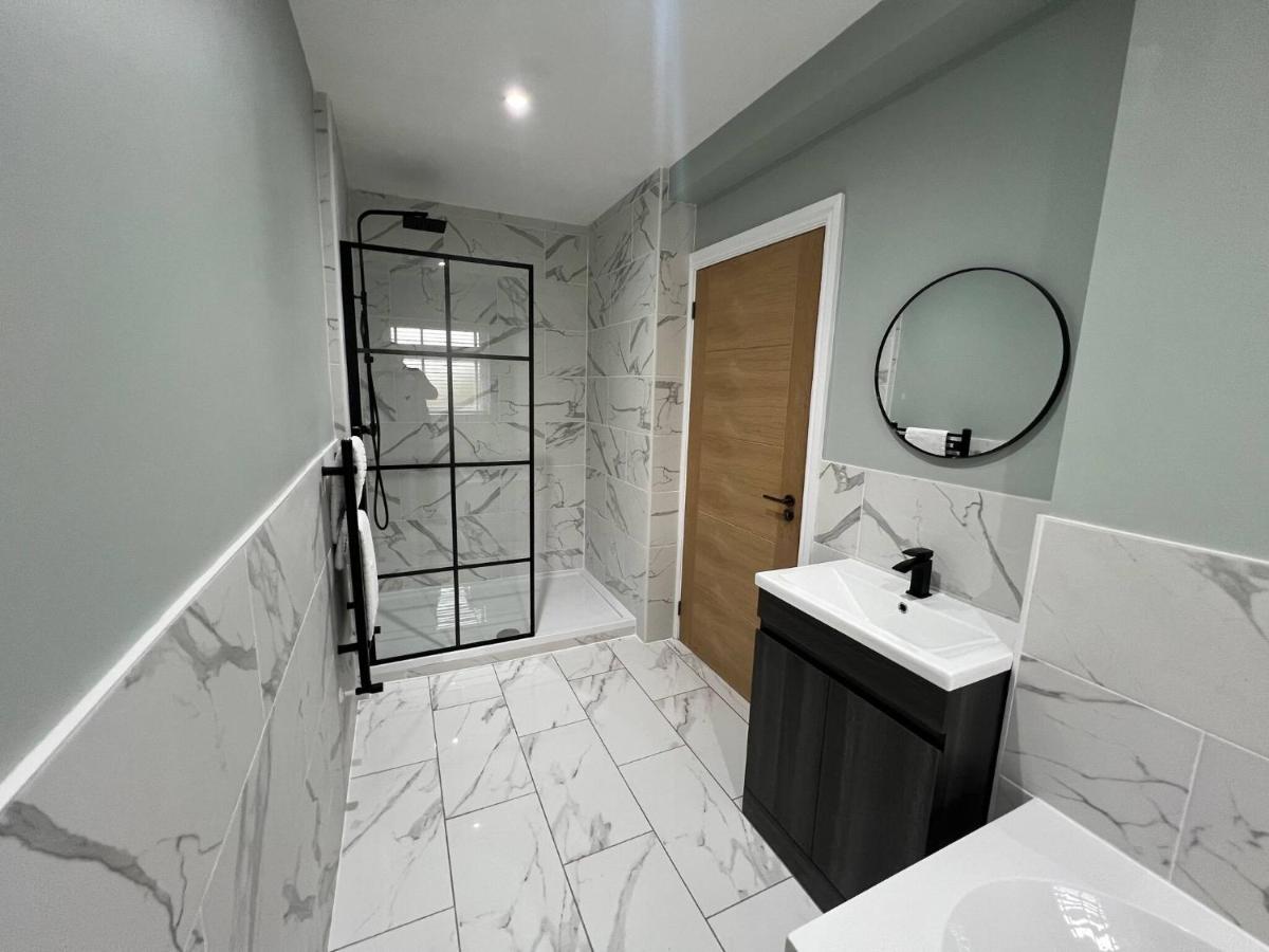 2 Royal Apartments, Ground Floor,two Bed,Fast Wifi - B&B