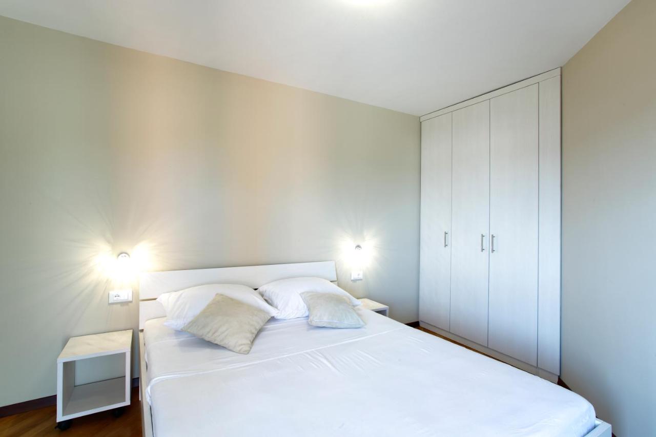 One-Bedroom Apartment with Terrace