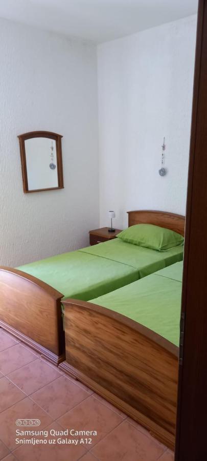 Appartamento con 2 Camere da Letto e Vista Mare 