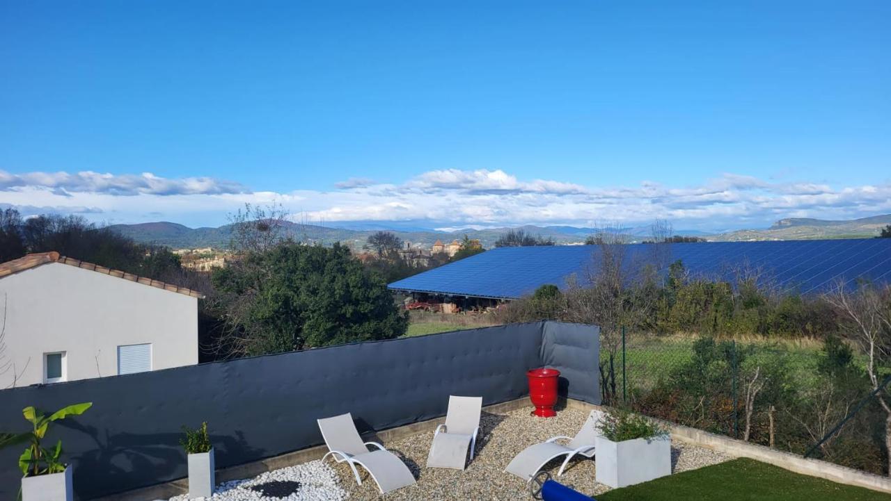Charmante maison lumineuse avec piscine, jolie vue - B&B