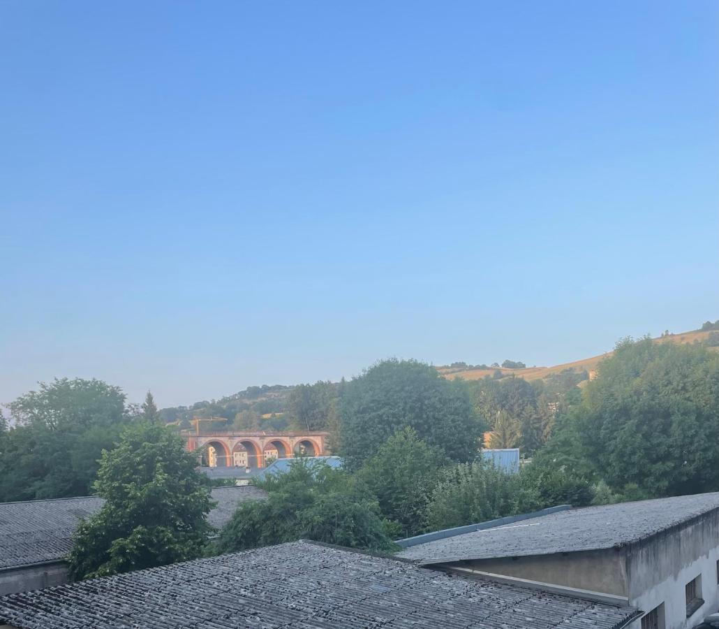 Appartement à 2 pas du centre, 2 chambres, 4 a 6 personnes, parking - B&B Aurillac