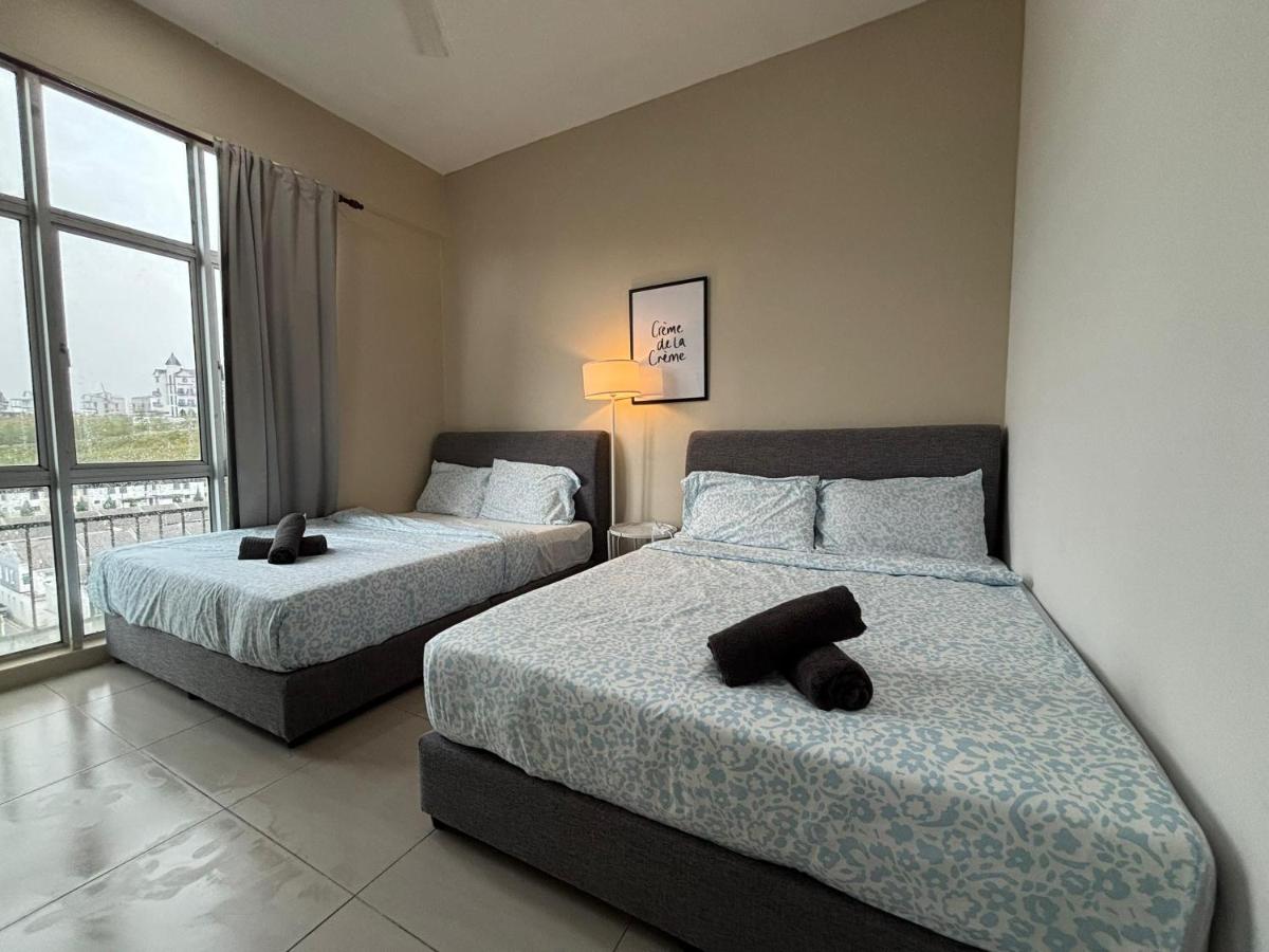 JS Comfortable Stay Golden Hills Pasar Malam Studio - B&B