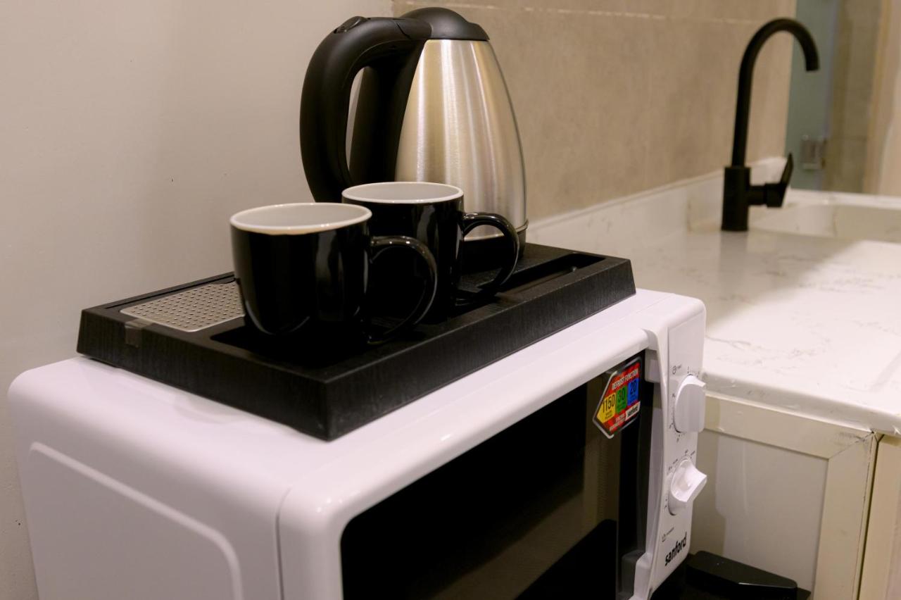 19L Elegant Studio in Yarmouk - B&B
