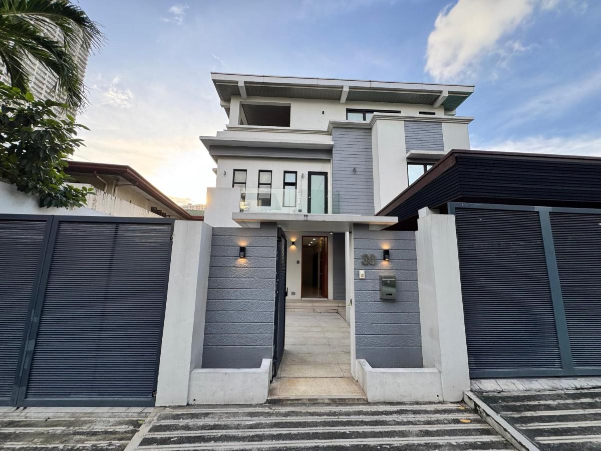 Halika Villa & Capitolo events place near BGC - B&B