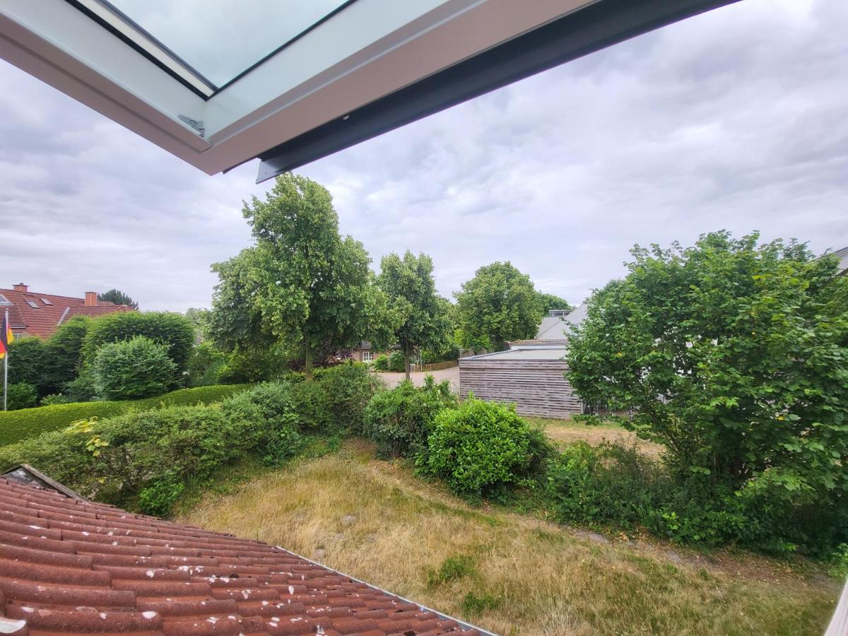 Dachwohnung in Feldrandlage - Ferienwohnung Burgwedel