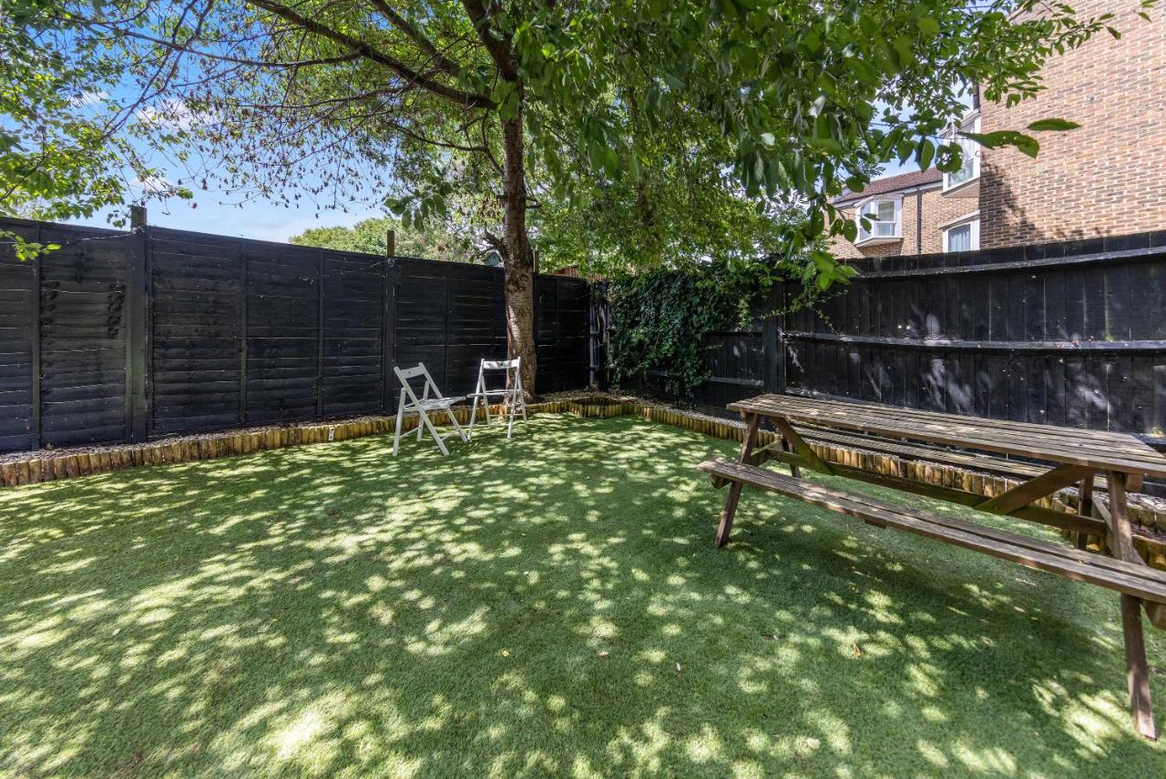 Stylish & Spacious 3 Bedroom House with Large Private Garden - Ferienwohnung London