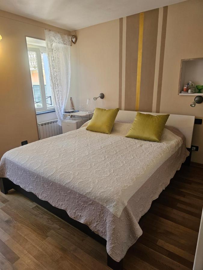 Deluxe Double Room with Shower
