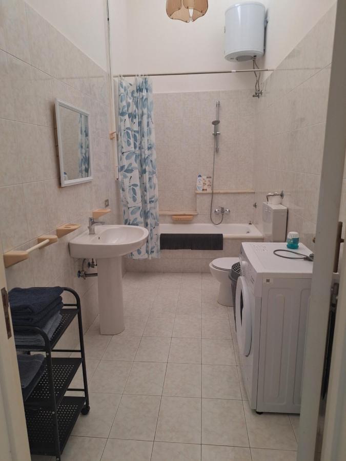 Appartement dans le centre historique - B&B Alliste