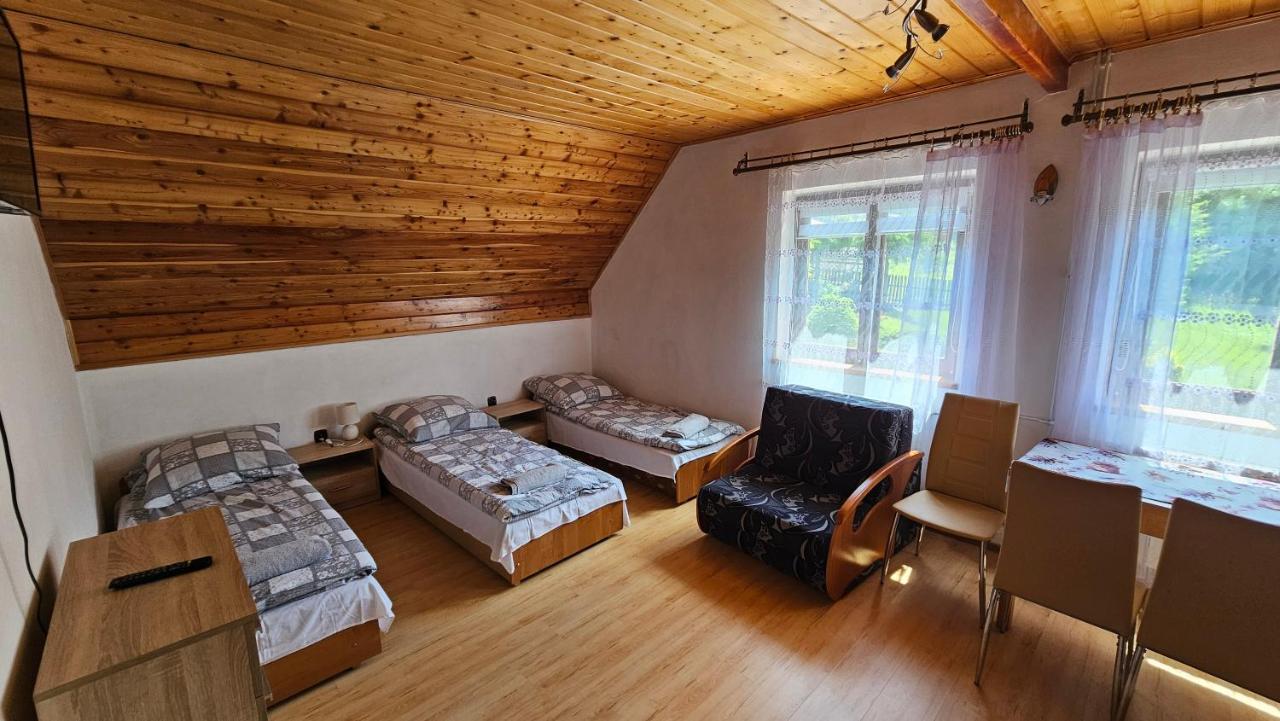 6-Bed Mixed Dormitory Room