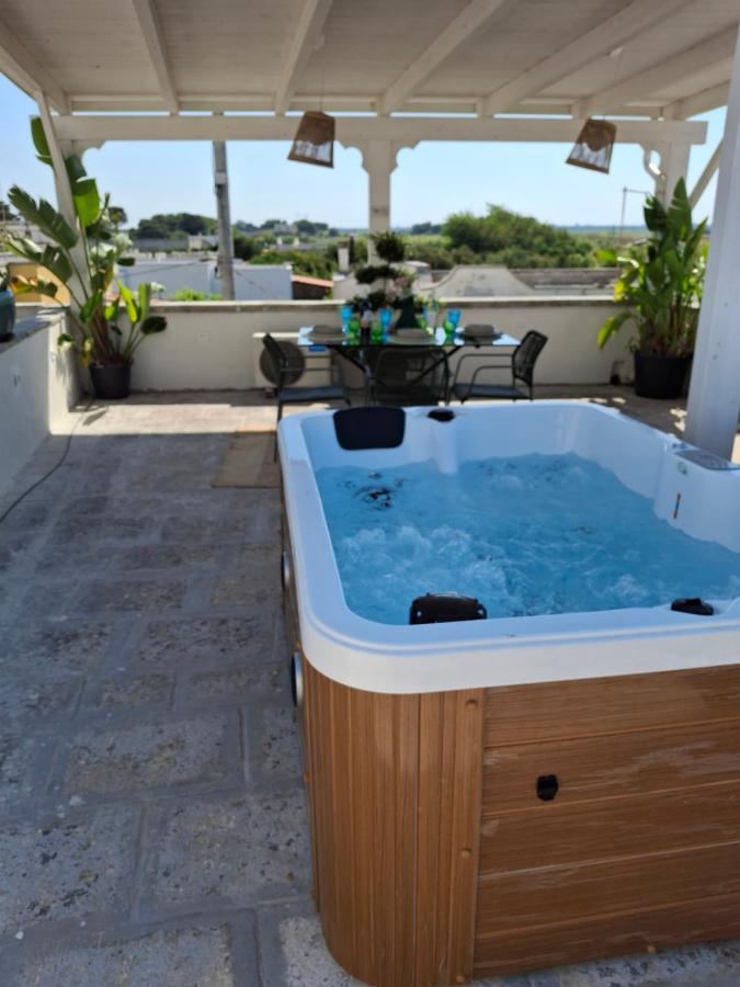 P4T by the Sea Jacuzzi - B&B Lendinuso