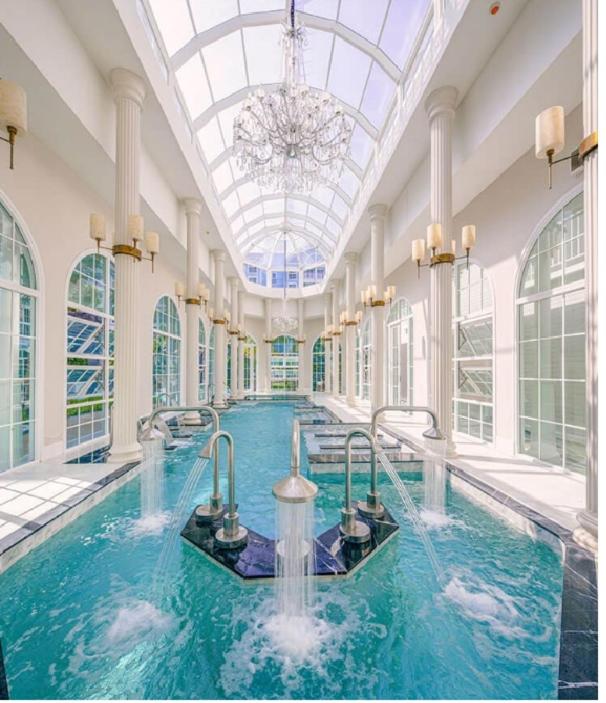 Grand Florida Beachfront Pattaya - B&B Ban Na Chom Thian