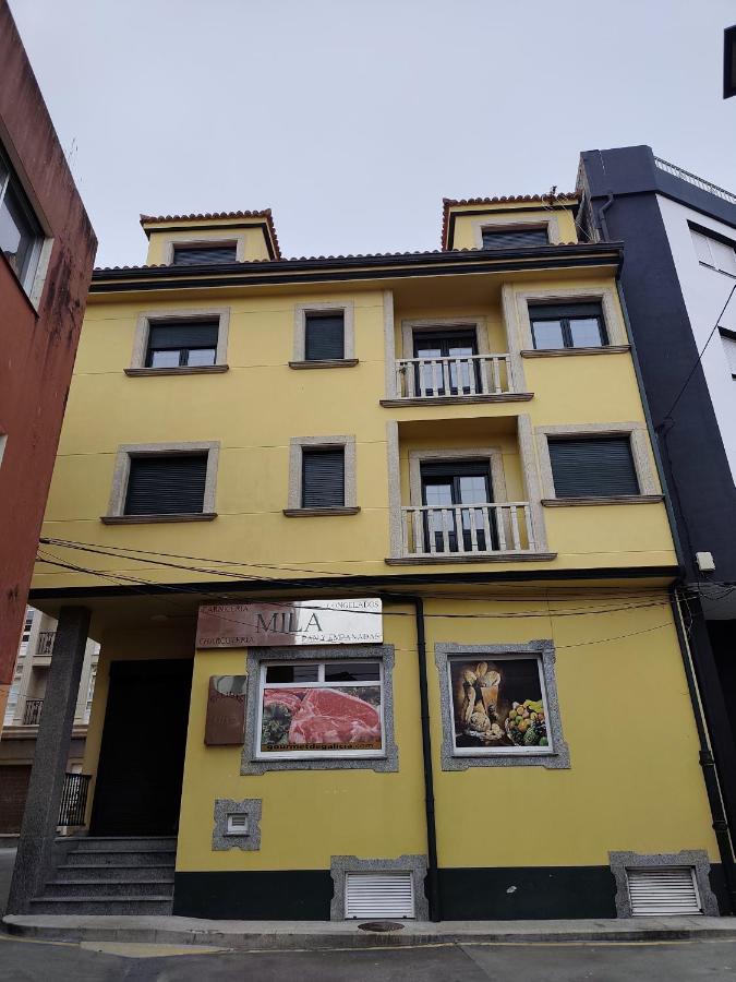Amplio Apartamento nuevo en el centro de Muxía - Balcón - Cama King Size - TV 65pulgadas - Chambres d’hôtes Mugia