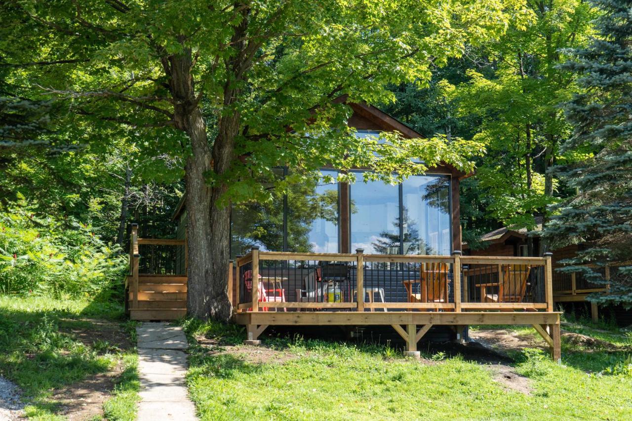 Lake Muskoka Deluxe 2-bdrm Cottage - Pier 100 #60 - B&B Port Carling