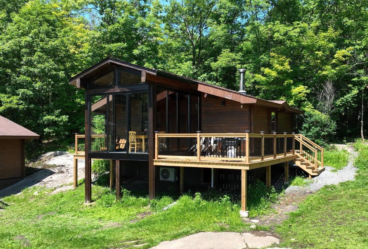 Lake Muskoka 3-bedroom Cottage - Pier 100 #30 - Chambres d’hôtes Port Carling