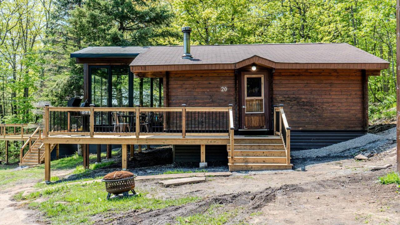 Lake Muskoka 3-bedroom Cottage - Pier 100 #20 - B&B