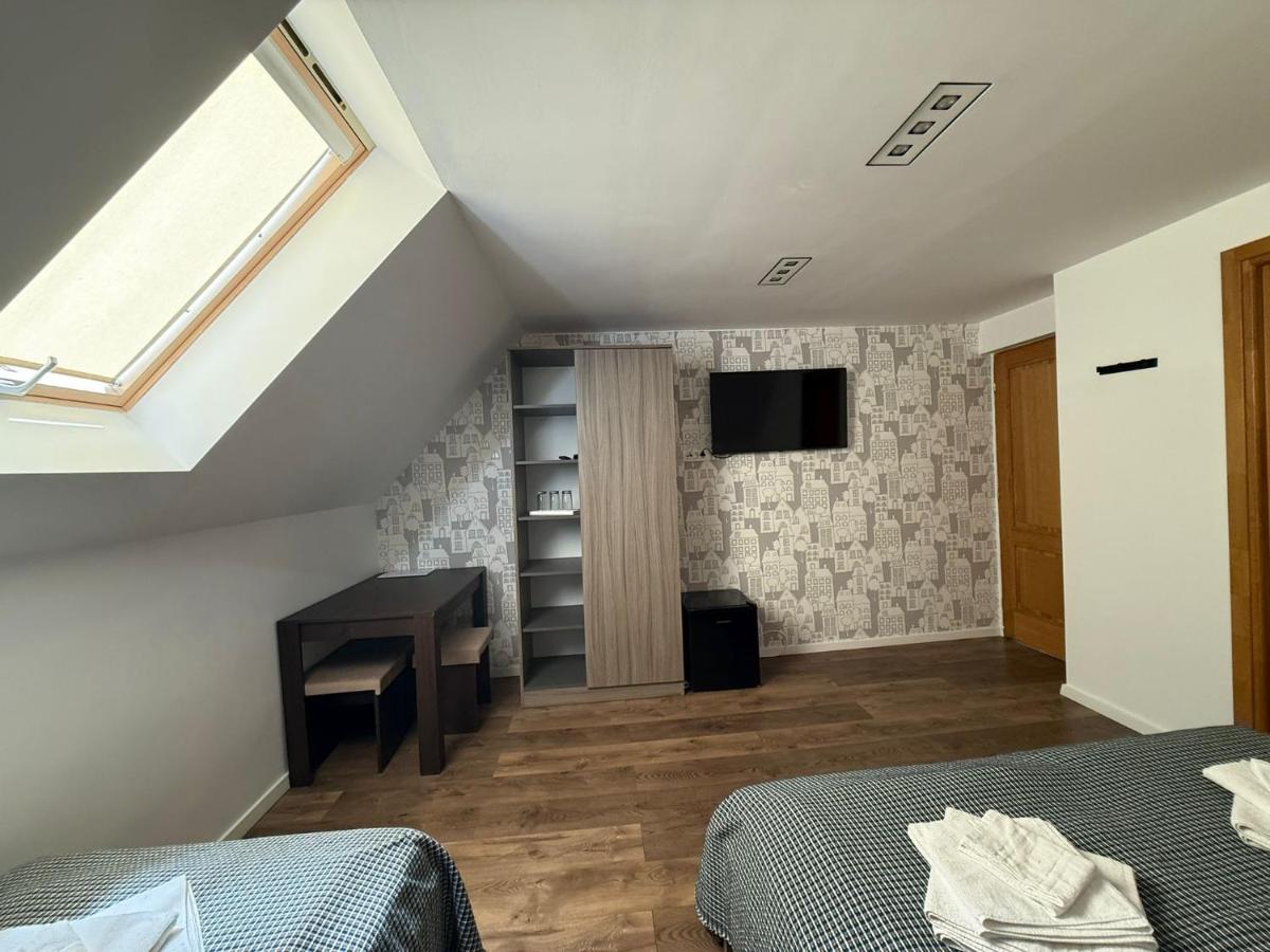Driepersoonskamer met Eigen Badkamer