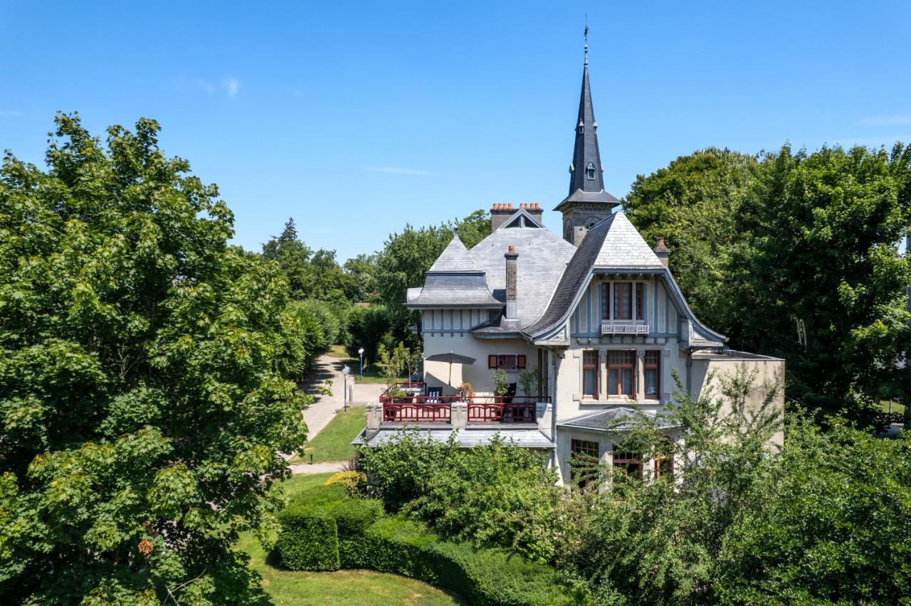 Les Villas du Parc - Chambres d'hôtes AMBROISE & GERMAINE - Meublé 5 étoiles VILLA MARIE 2 à 5 chambres - Chambres d'hôtes Vittel