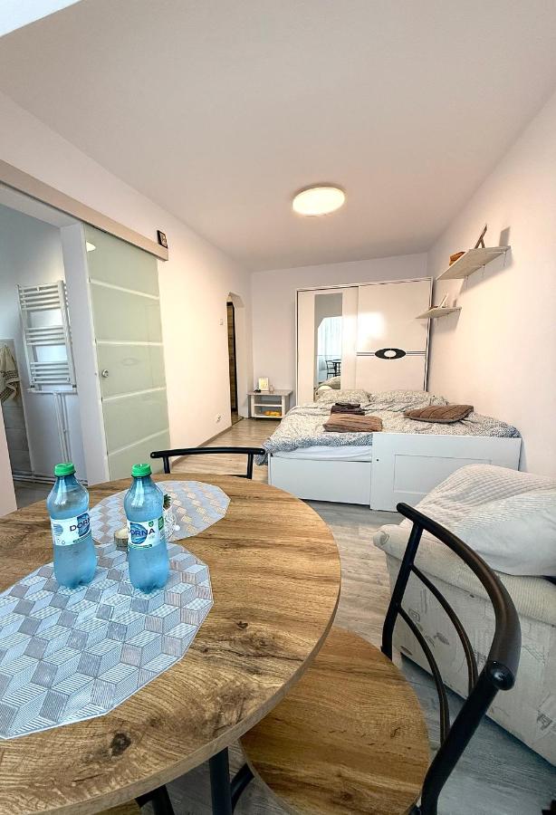 Modern Studio - B&B