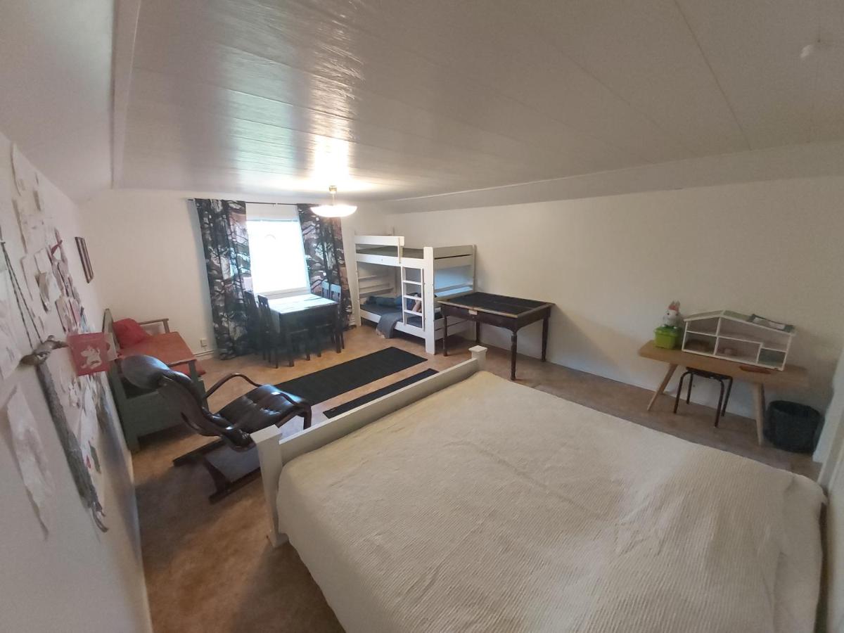 Chambre Quadruple avec Salle de Bains Commune