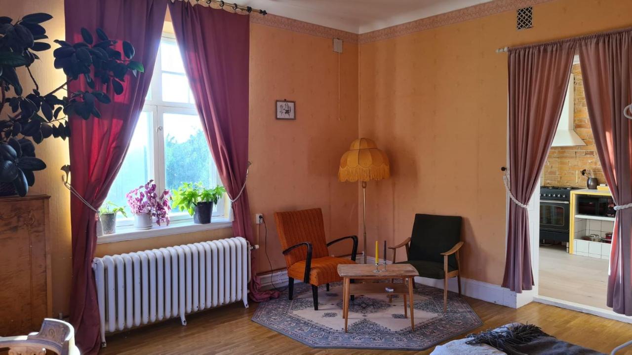 Blombacka bruks väg 12 - Ferienwohnung Molkom