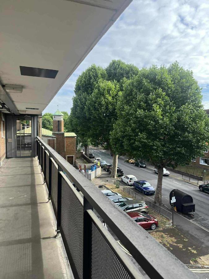 Lovely One Bedroom Flat Near Bermondsey Station Walk to the River and Southwark Park - B&B Londra