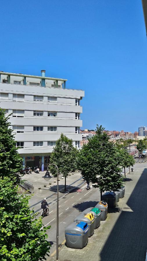 Gijon Playa Poniente con Parking incluido - B&B Gijón