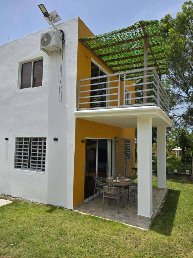 Rest in Paradise, Pool, Beach and Terrace - B&B