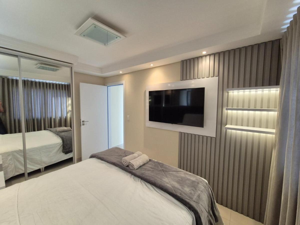 Flat Luxo Golden Ingá - Centro, Ao Lado Shopping - Chambres d’hôtes Maringá