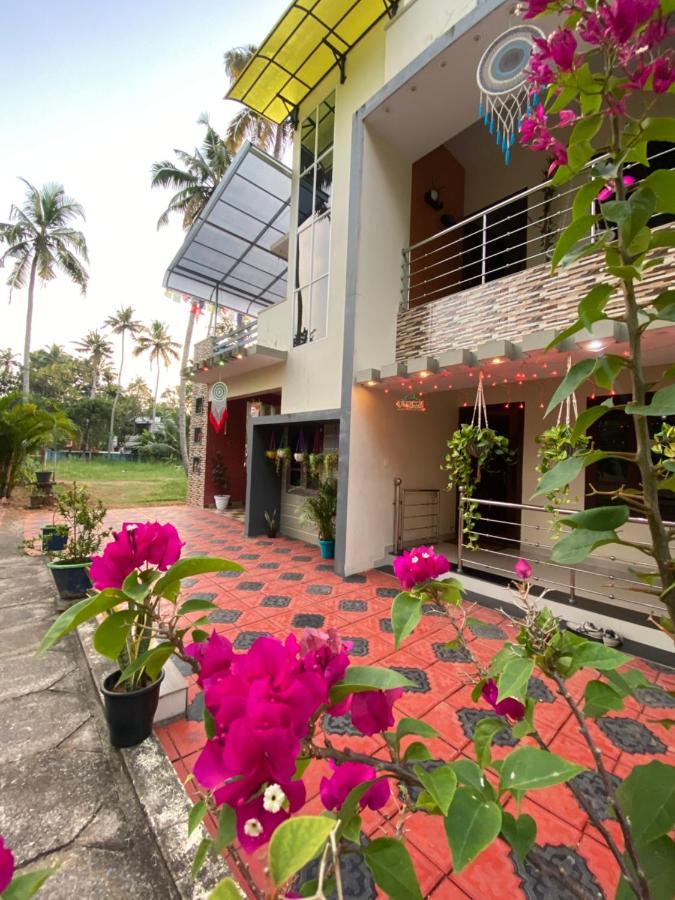 Mud apples varkalaa - B&B Varkala