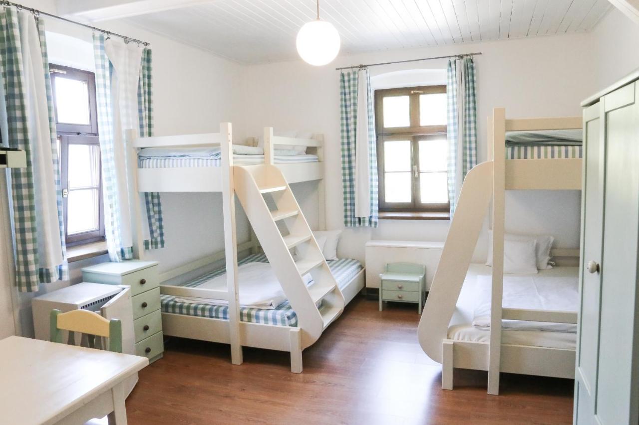 Quadruple Room with Private Bathroom