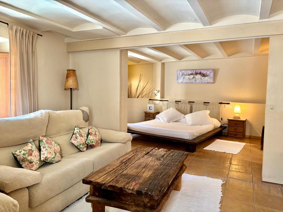 Studio Apartment with King Bed