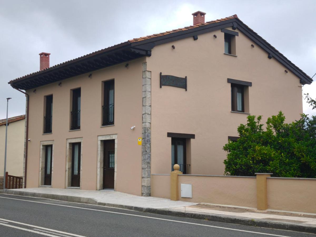 La Casa de La Villa by Casas de Los Picos - B&B Panes