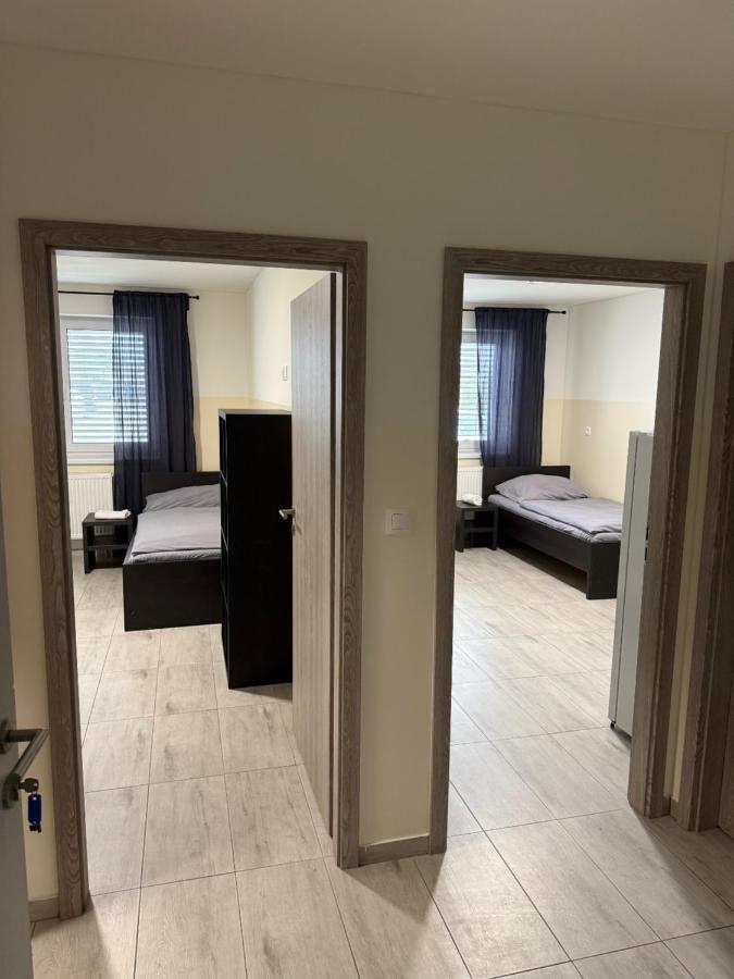Vierbettzimmer mit Bad