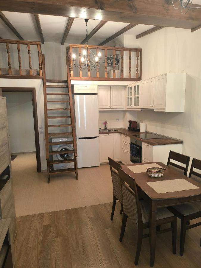 студио КОМФОРТ в центъра на град Сандански - B&B