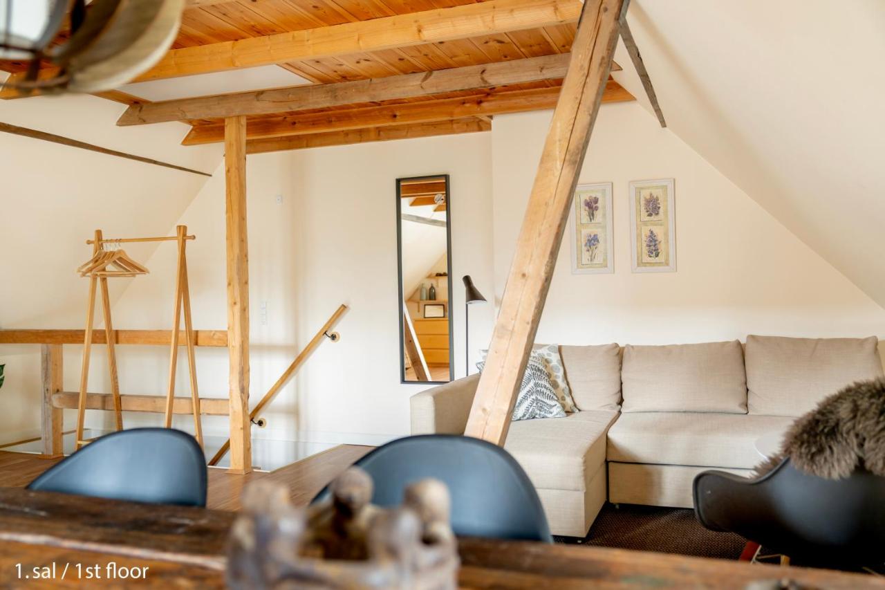 Akaciegaarden Bed & Breakfast - Bed and Breakfast Hårlev