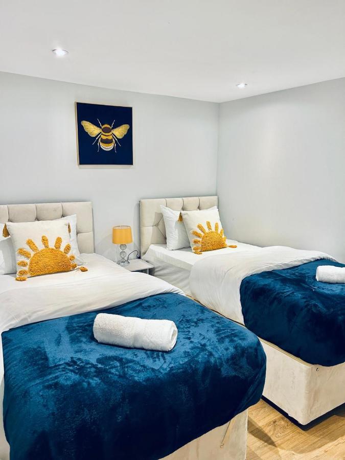 Modern Folkestone Habour 3 Bedroom Ground Floor Apartment - B&B Dover