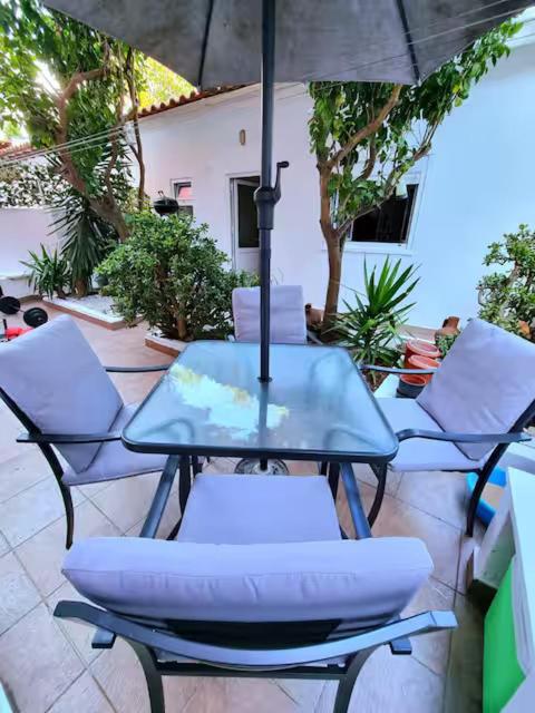 Lisbon Charm Stay -Patio & Gym - B&B Lisbon