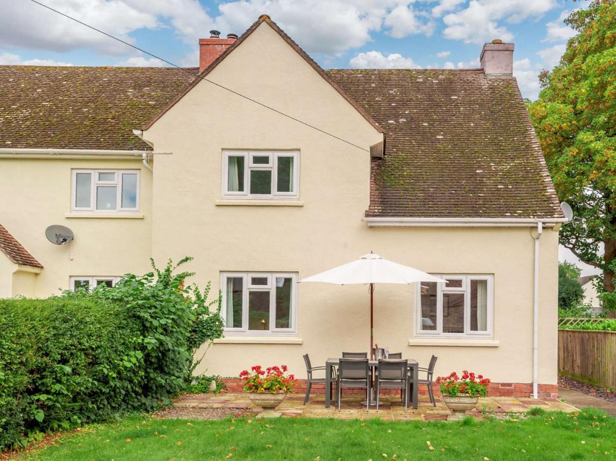 3 bed in Glasbury-on-Wye BN289 - B&B
