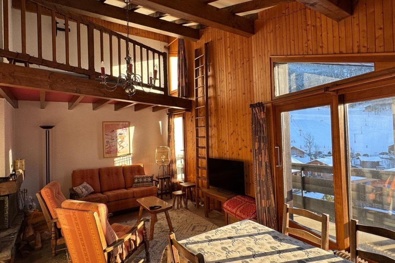 Apartment with balcony facing the ski slopes - Bed and Breakfast La Clusaz