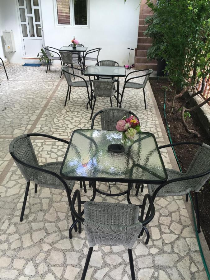 Apartment with Garden View