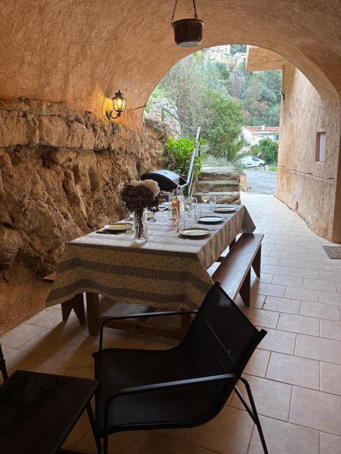 Appartement Spacieux Vue Montagne- Parking gratuit- Proche ÎLE ROUSSE - B&B