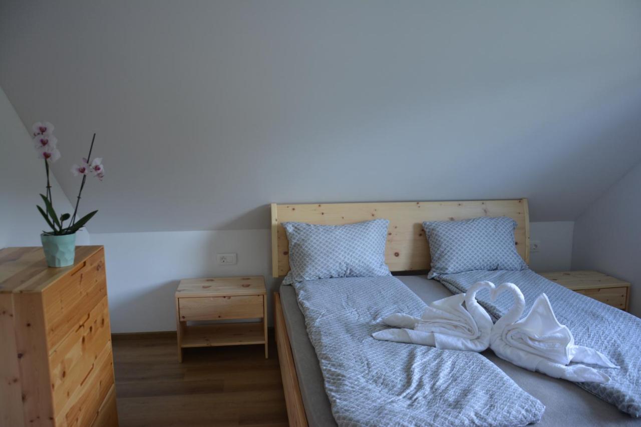 Apartma Rebeka - B&B