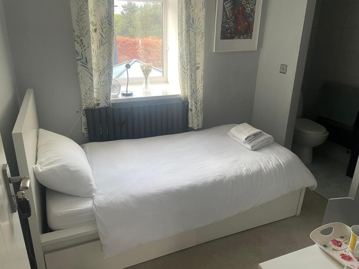 Single Room with Private Bathroom