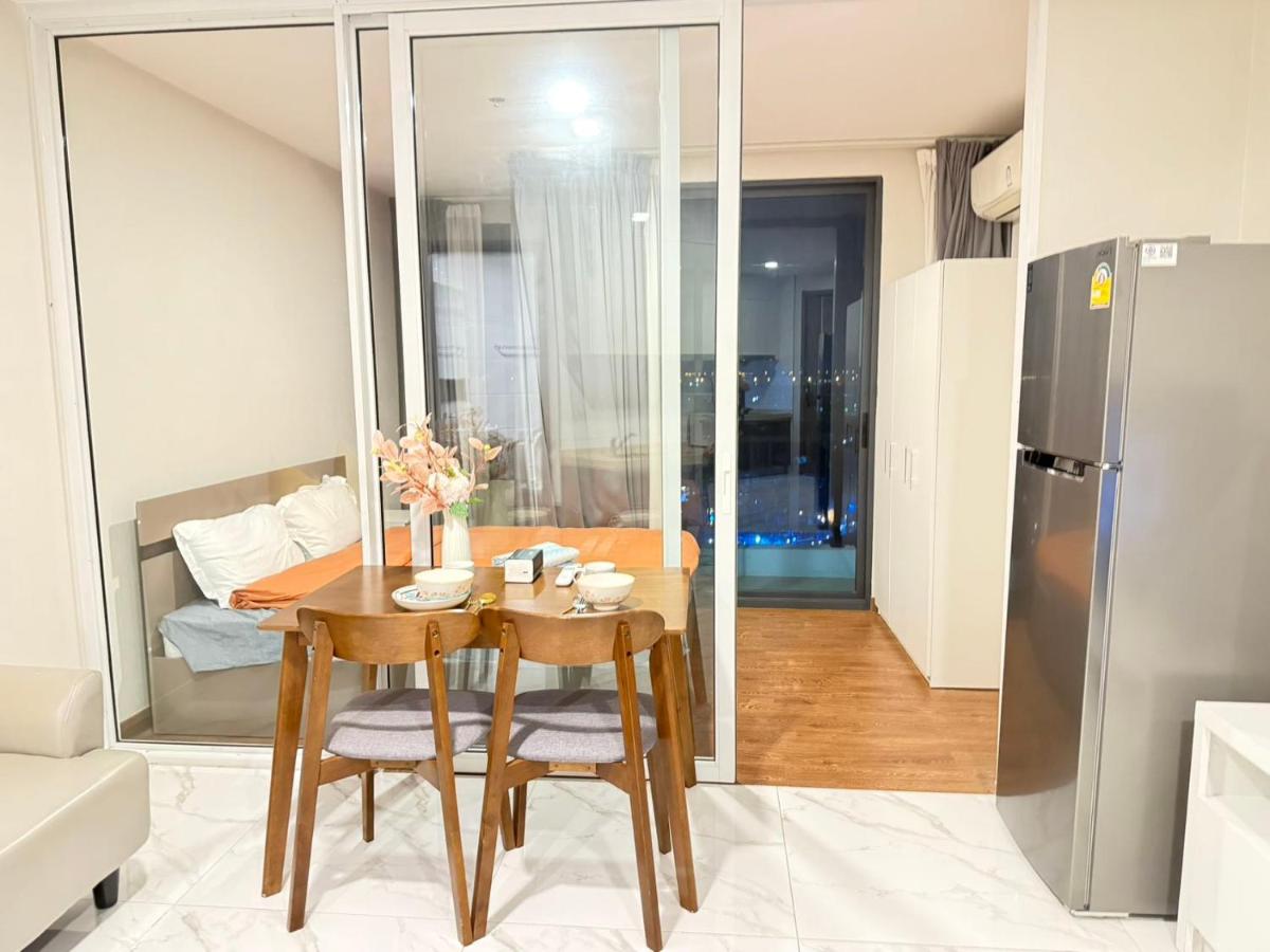 Apartamento de 1 Dormitorio con balcón y vistas a la ciudad